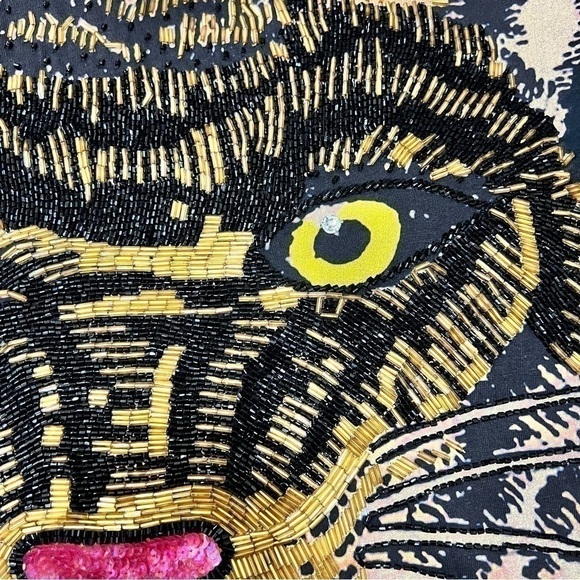 GUCCI FELINE graphic tee beautiful details of beads & Sequins in XXS fits large - Picture 12 of 15